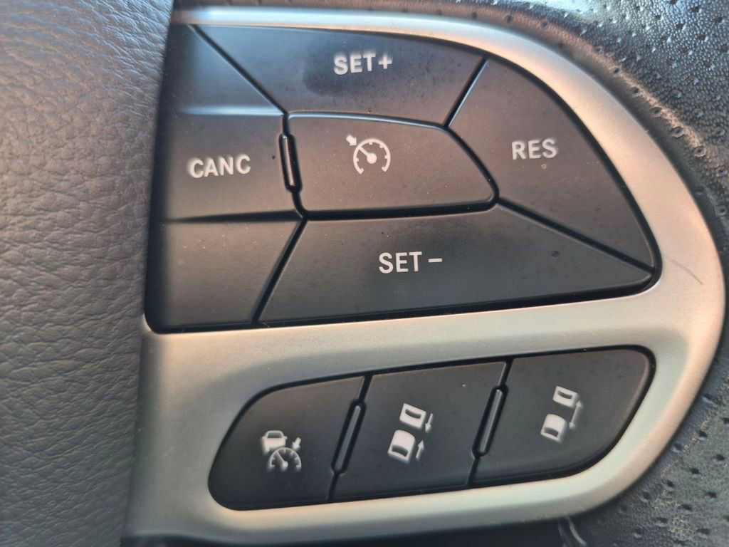 Used 2019 Jeep Grand Cherokee SRT image 22