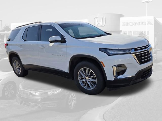 Used 2023 Chevrolet Traverse LT FWD image 3