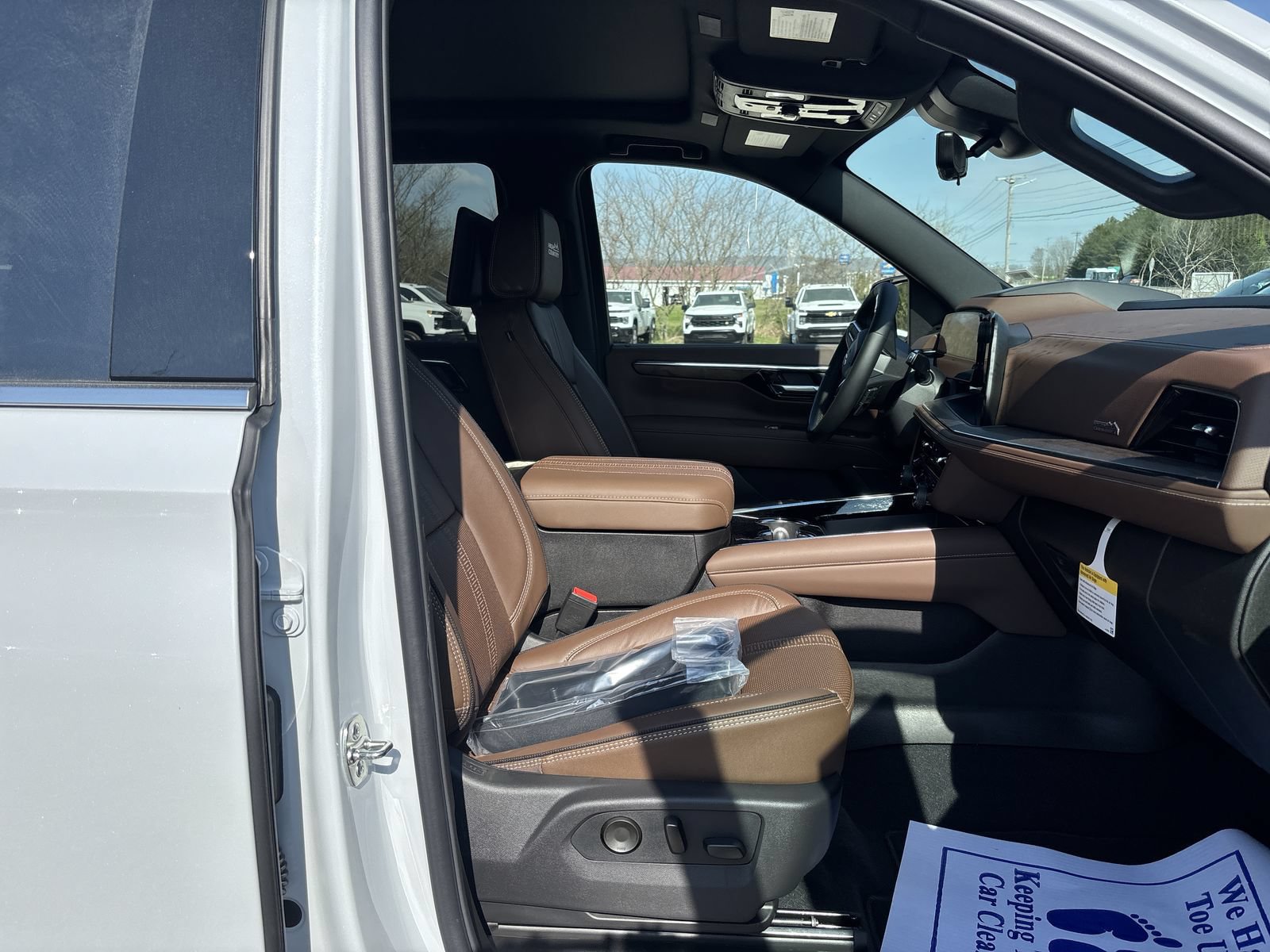 New 2026 Chevrolet Tahoe High Country AWD/4WD image 25
