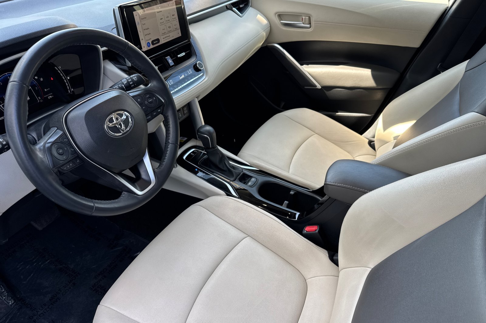 Certified 2023 Toyota Corolla Cross XLE w/ Convenience Package AWD/4WD image 12
