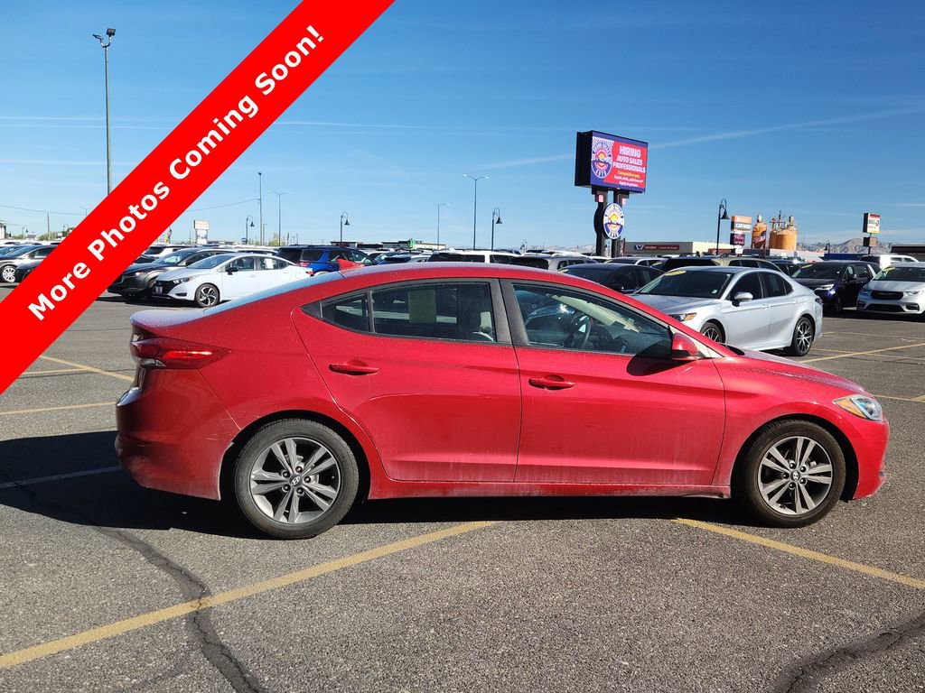 Used 2017 Hyundai Elantra SE FWD image 2