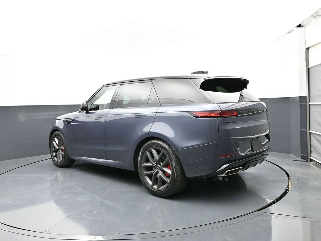 Used 2025 Land Rover Range Rover Sport Dynamic SE AWD/4WD image 3