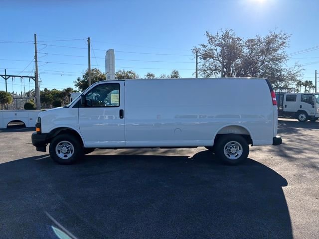 New 2025 Chevrolet Express 2500 Work Van 3D Extended Cargo Van w/ Driver Convenience Package RWD image 5