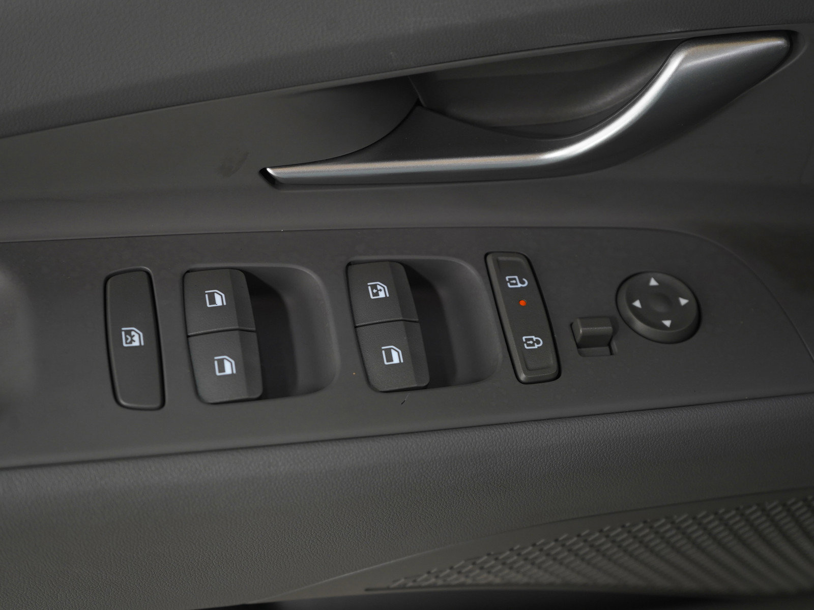 Used 2025 Hyundai Elantra SEL image 20