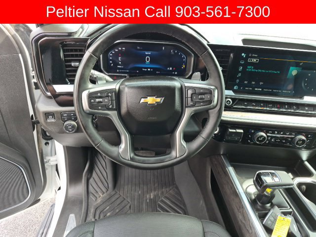 Used 2024 Chevrolet Silverado 1500 LTZ AWD/4WD image 9