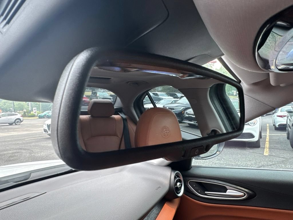 Used 2019 Alfa Romeo Giulia AWD image 49