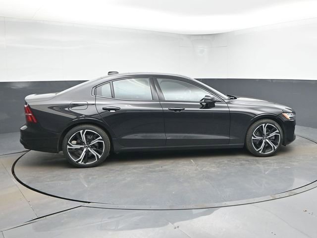 Used 2024 Volvo S60 B5 Plus FWD image 8