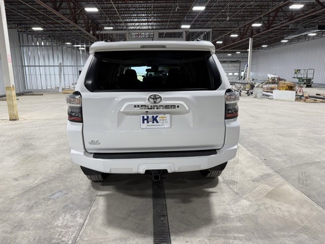 Used 2020 Toyota 4Runner SR5 image 5