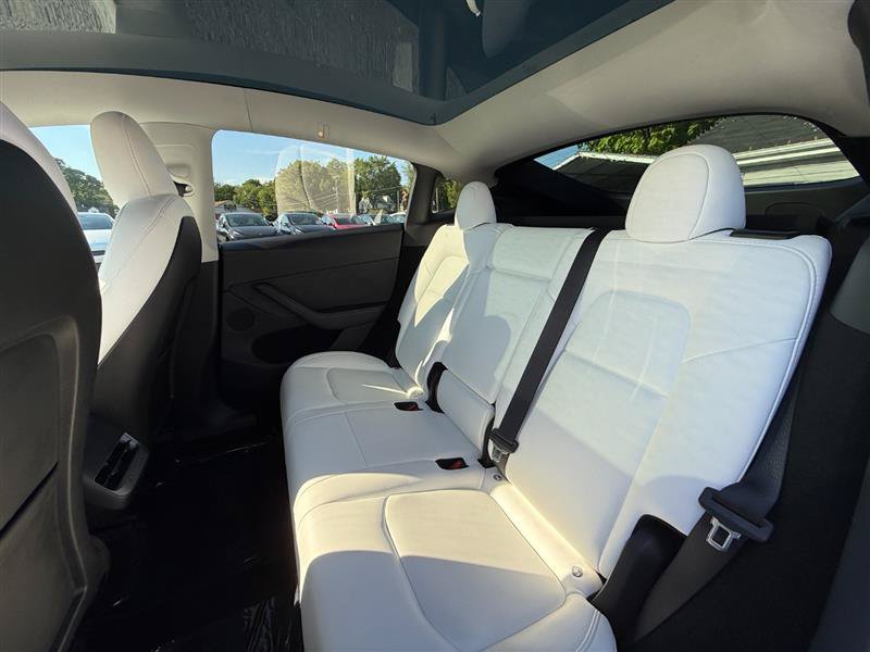 Used 2023 Tesla Model Y Long Range AWD/4WD image 12