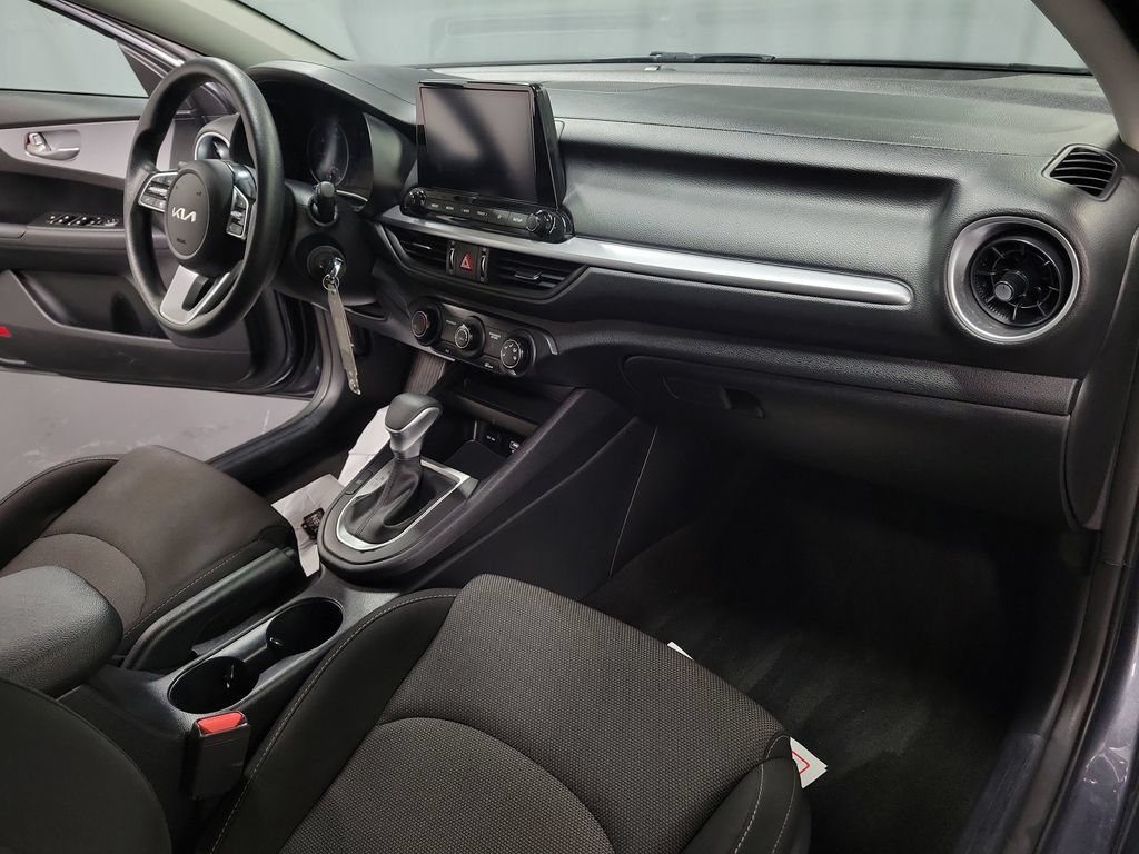 Used 2024 Kia Forte LXS w/ LXS Technology Package FWD image 29