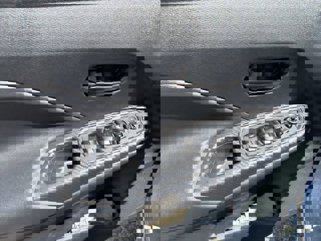 Used 2024 Nissan Versa S w/ S Plus Package image 10