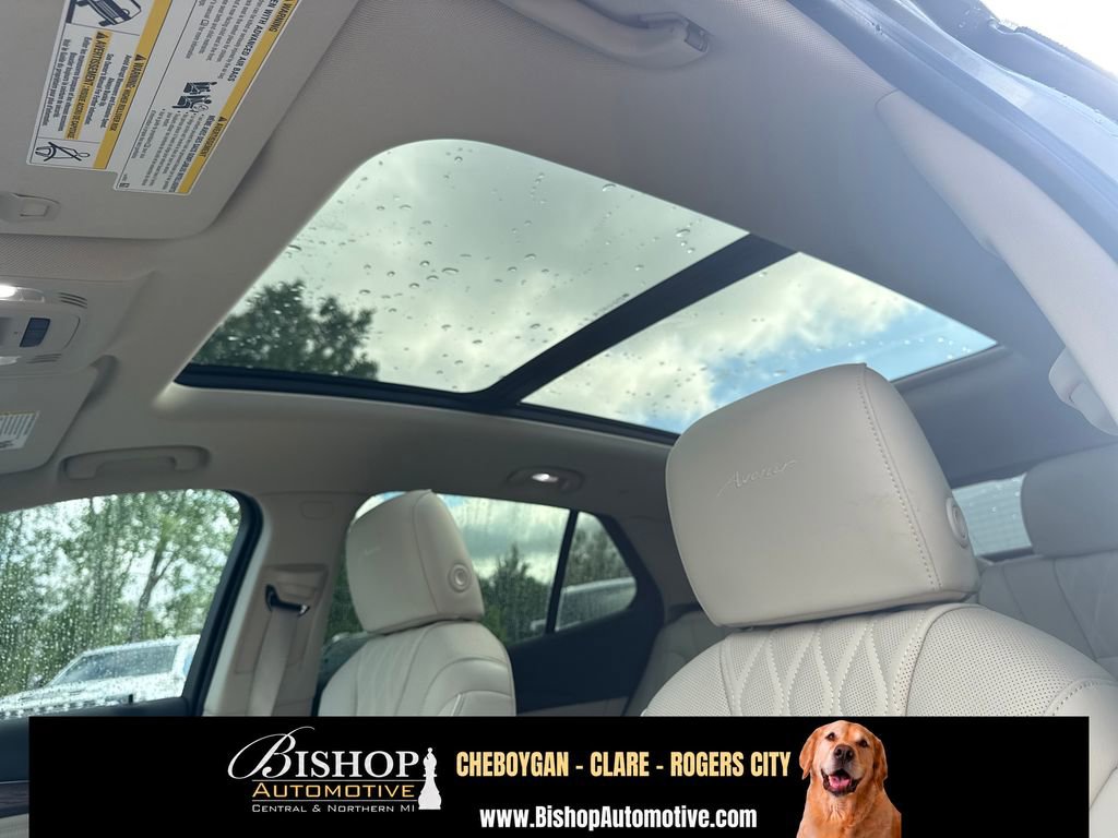 Used 2023 Buick Envision Avenir AWD/4WD image 8