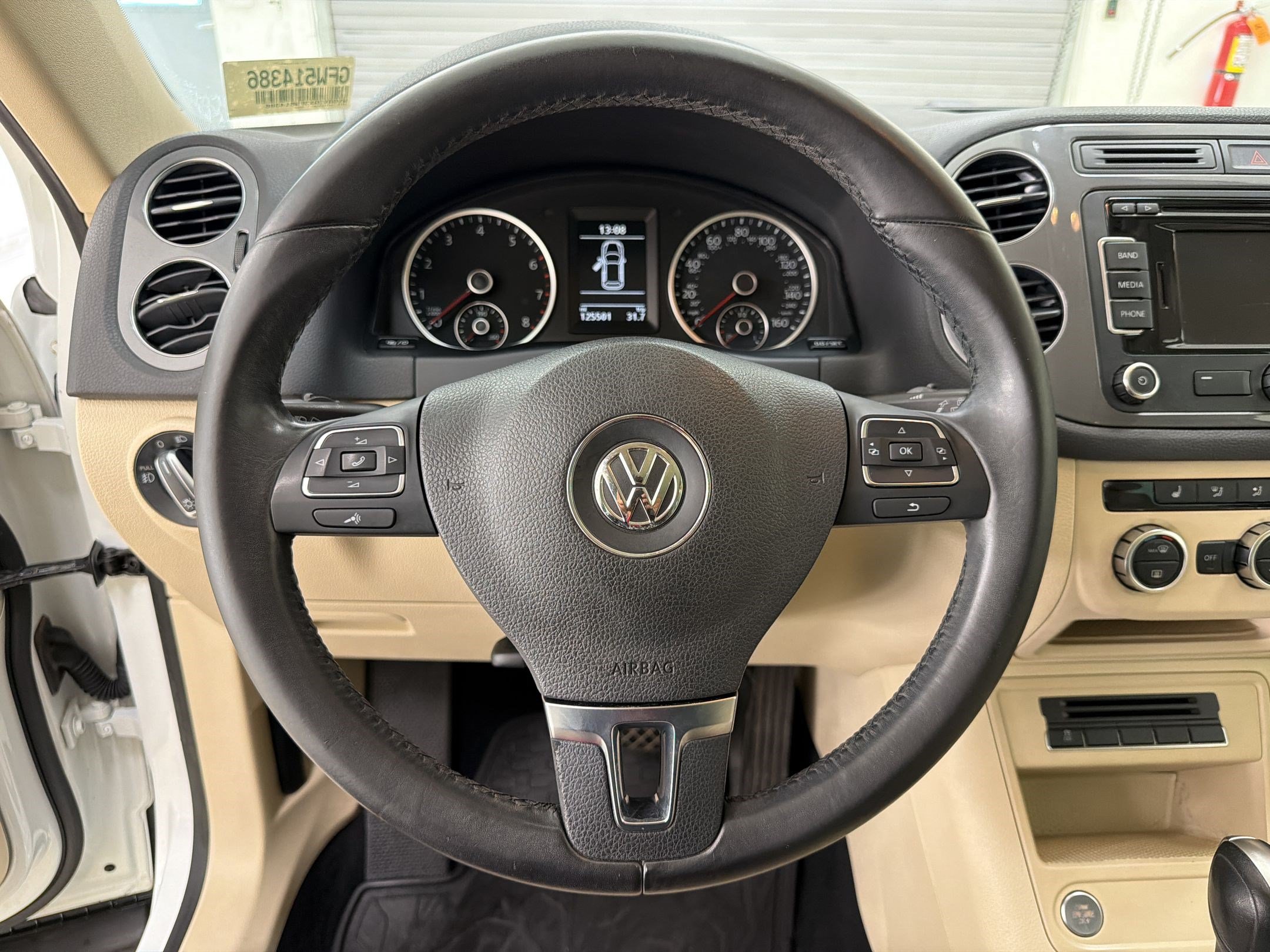 Used 2015 Volkswagen Tiguan SEL FWD image 11
