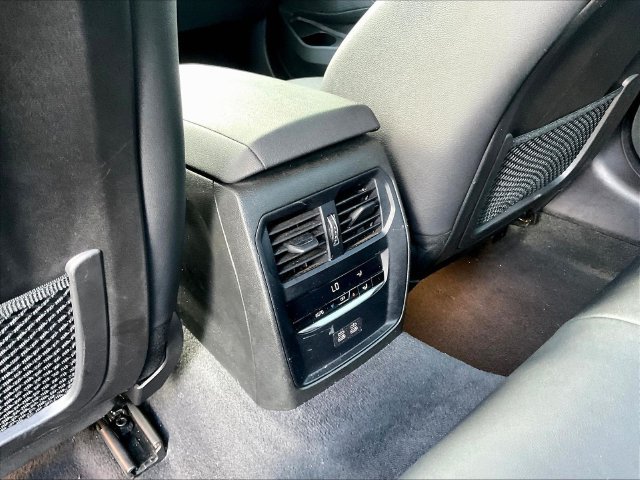 Used 2021 BMW 330i Sedan w/ Premium Package RWD image 12