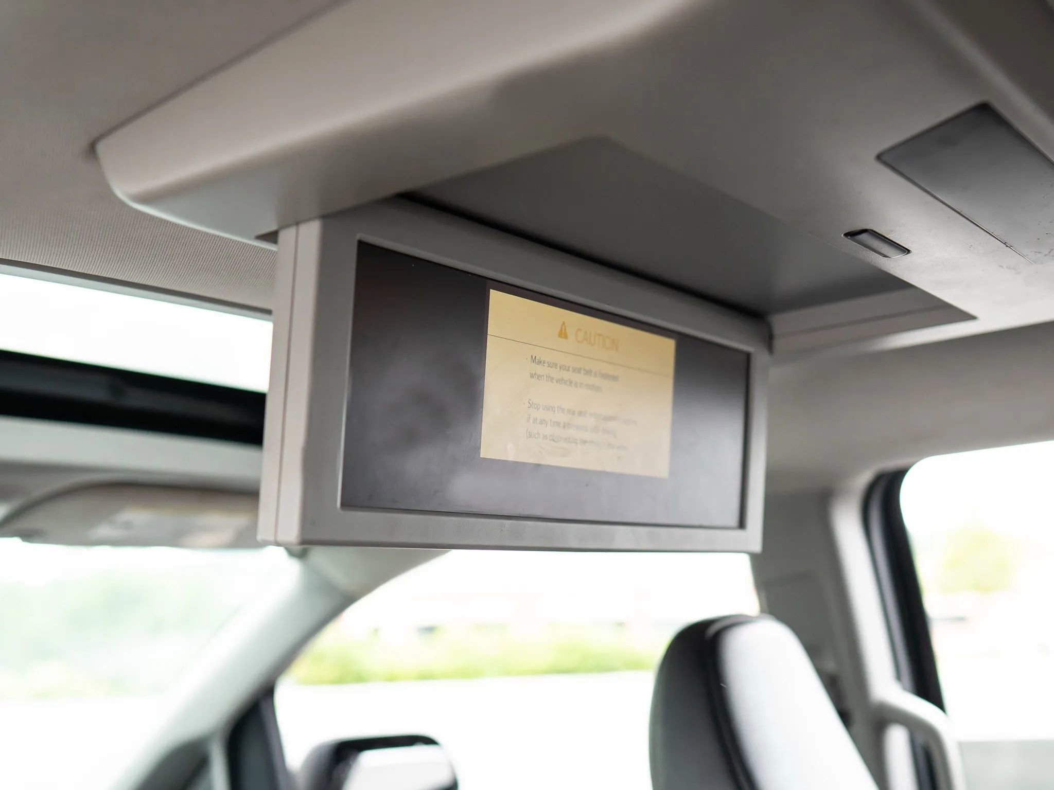 Used 2018 Toyota Sienna SE image 24