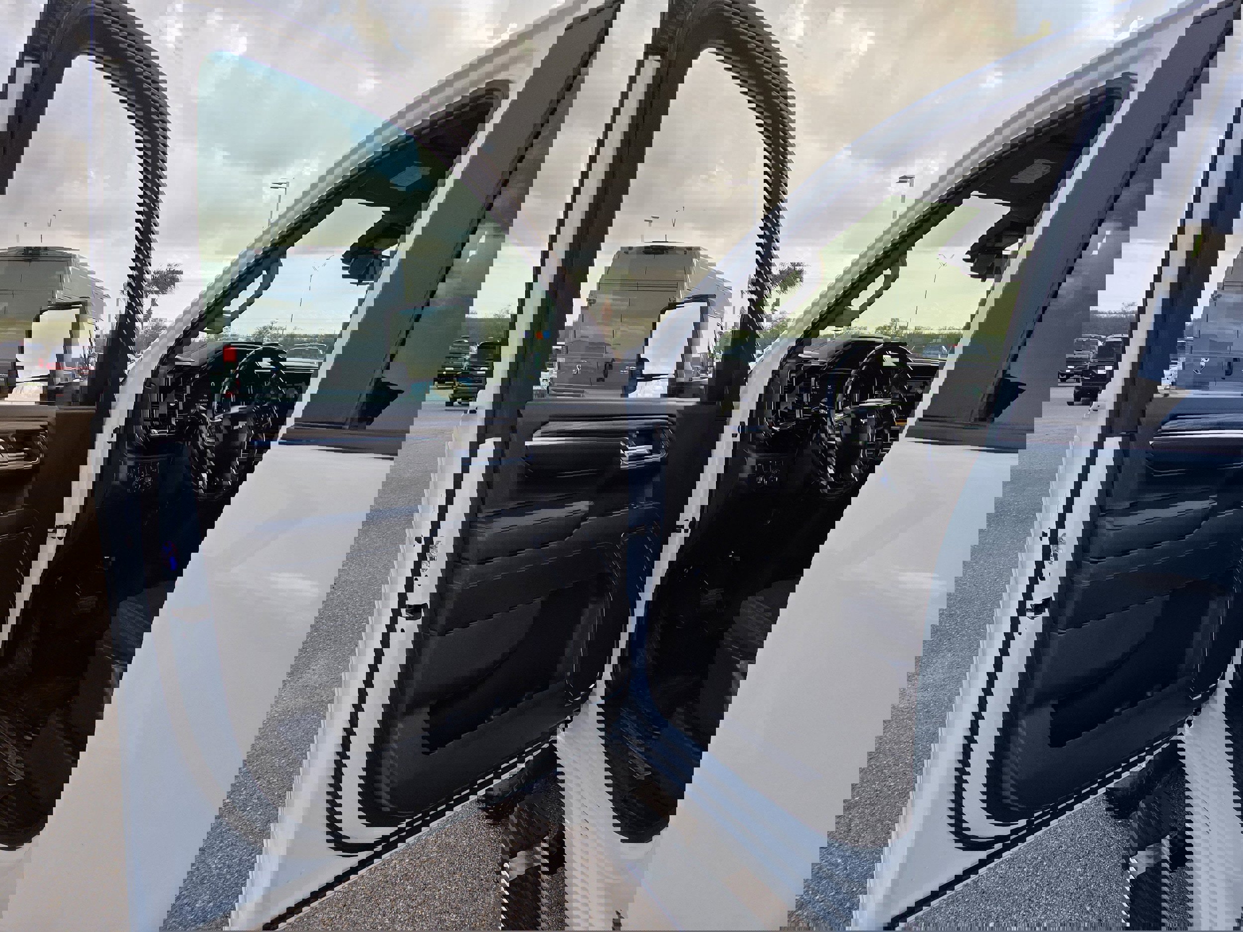 Used 2024 Chevrolet Silverado 2500 LT image 13