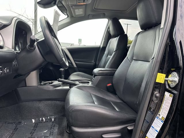 Used 2017 Toyota RAV4 XLE AWD/4WD image 14