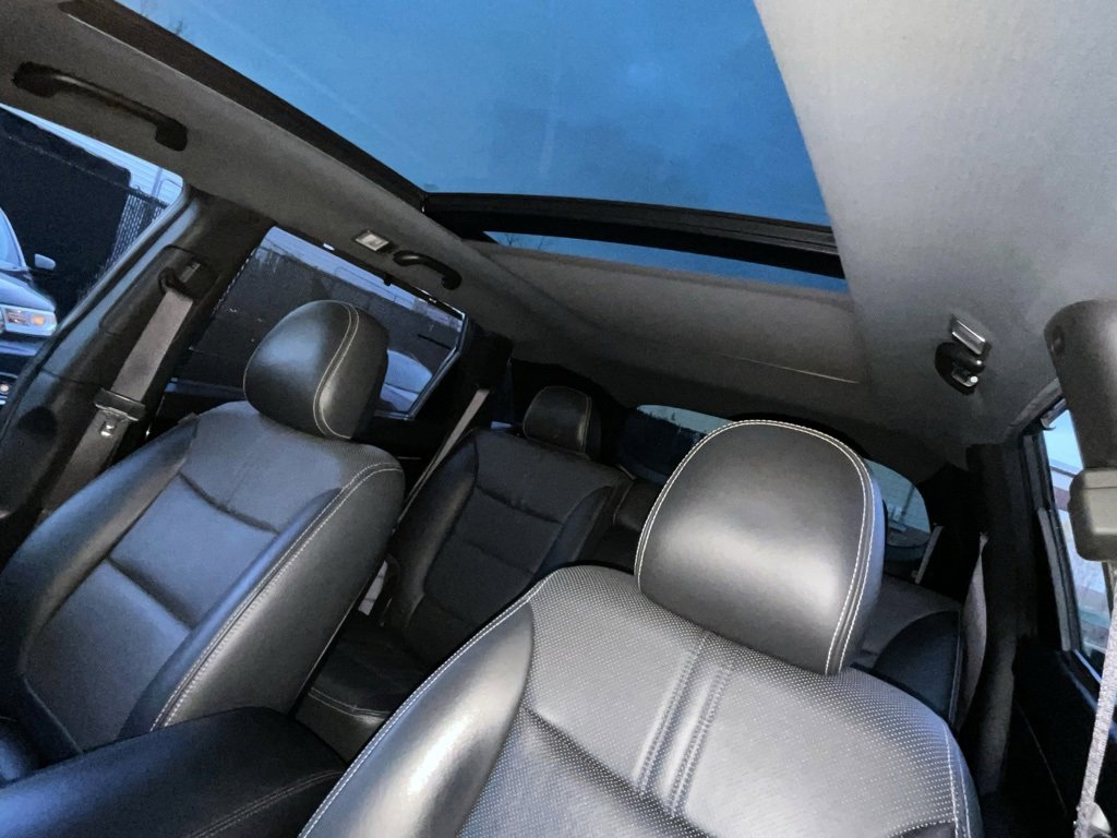 Used 2015 Kia Sorento SX image 11