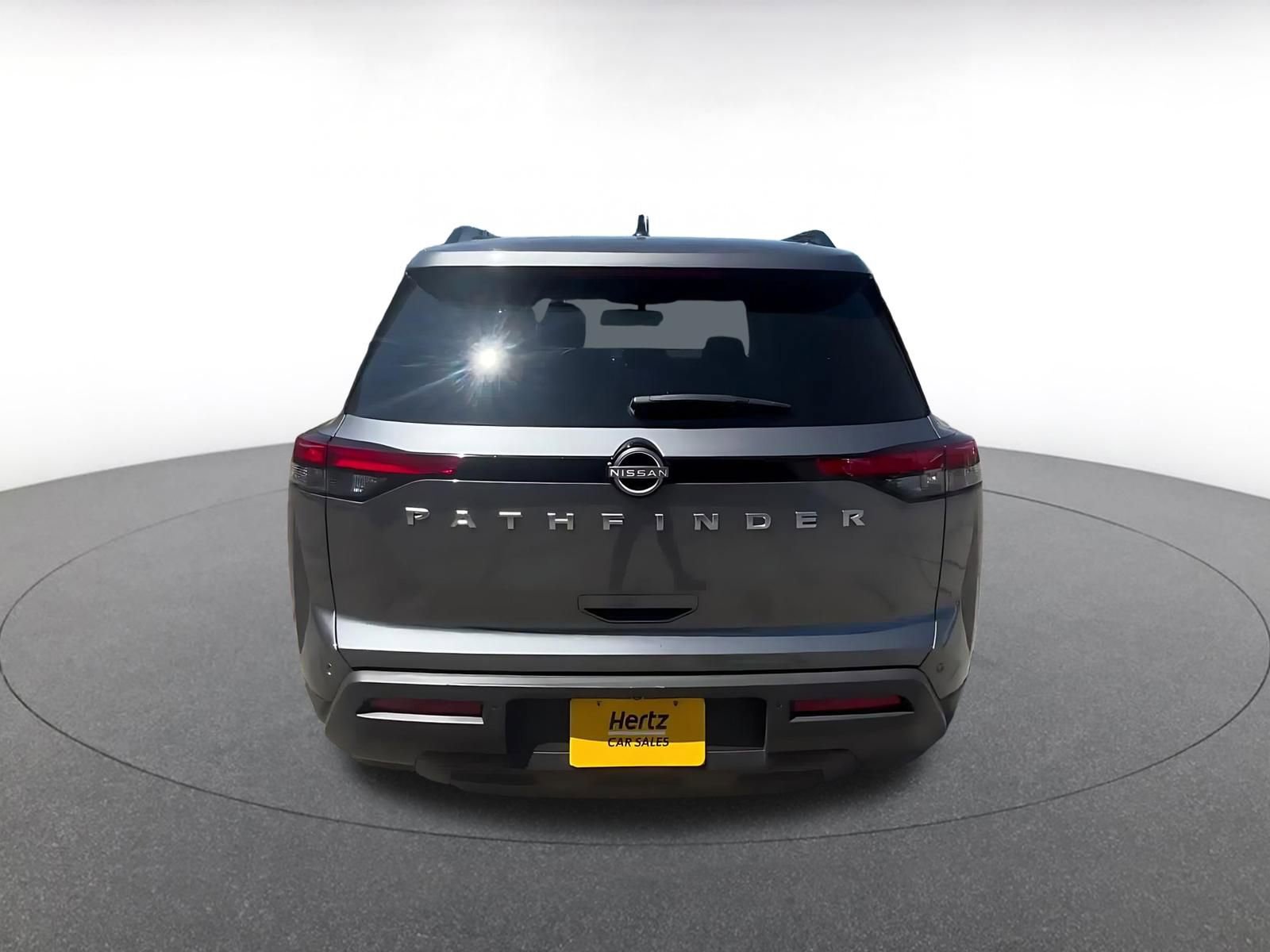 Used 2025 Nissan Pathfinder SV image 12
