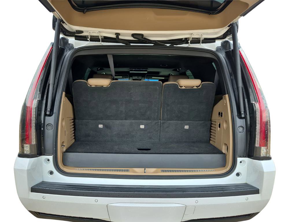 Used 2018 Cadillac Escalade Platinum image 9