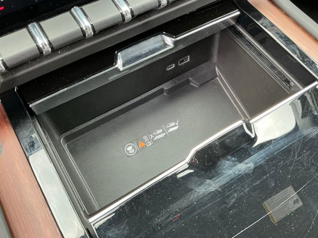 Used 2025 GMC Yukon Denali image 42