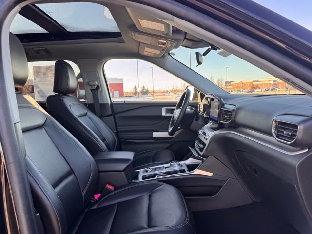 Used 2023 Ford Explorer XLT w/ Equipment Group 202A image 23
