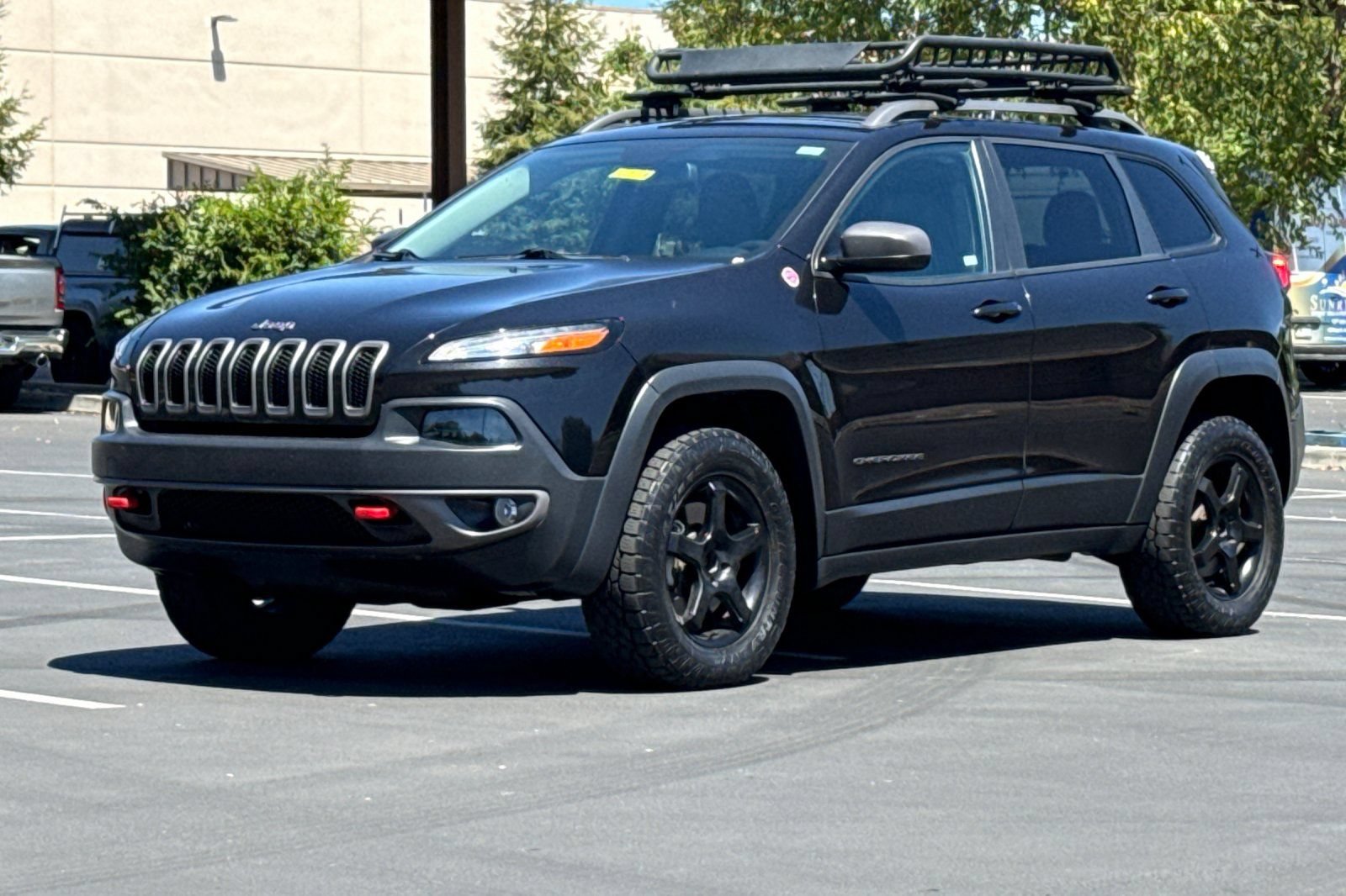 Used 2015 Jeep Cherokee Trailhawk AWD/4WD image 15