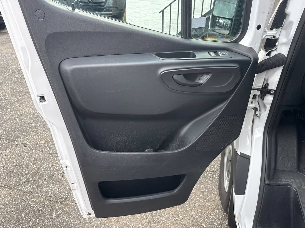 Used 2021 Mercedes-Benz Sprinter 2500 w/ Driver Convenience Package image 12