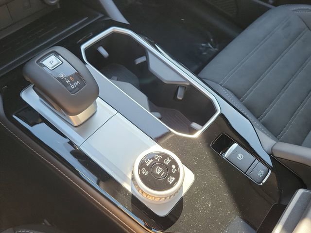 New 2026 Mitsubishi Outlander AWD image 34