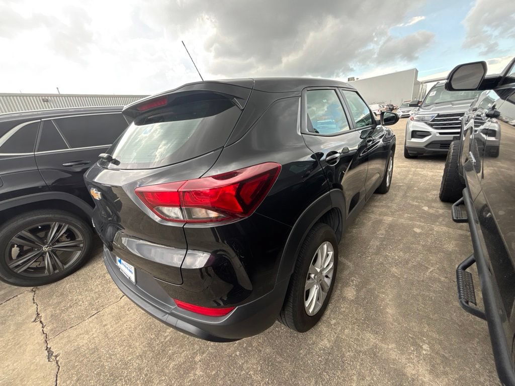 Used 2023 Chevrolet TrailBlazer LS FWD image 3