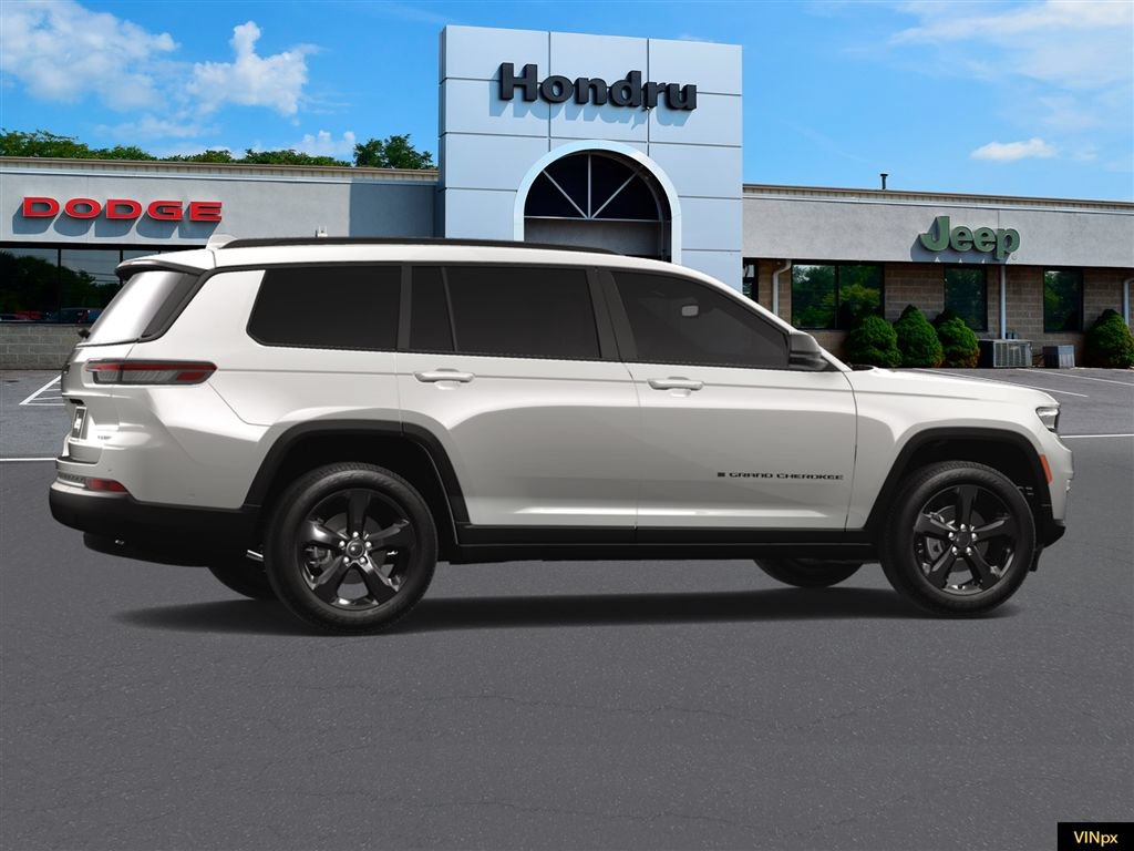 Used 2025 Jeep Grand Cherokee L Limited w/ Black Appearance Package AWD/4WD image 15