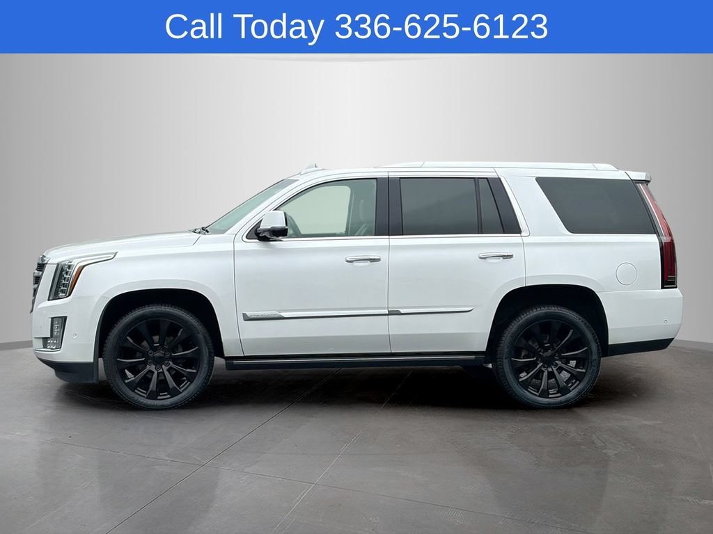 Used 2017 Cadillac Escalade Premium Luxury AWD/4WD image 3