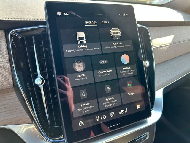 New 2026 Volvo XC90 B6 Plus w/ Protection Package image 29