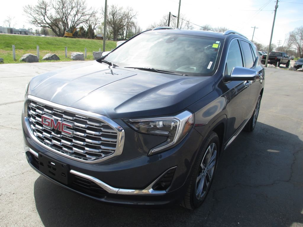 Used 2018 GMC Terrain Denali w/ Advanced Safety Package image 11