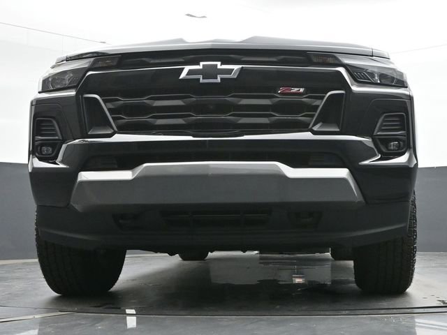 Used 2025 Chevrolet Colorado Z71 w/ Midnight Edition AWD/4WD image 36