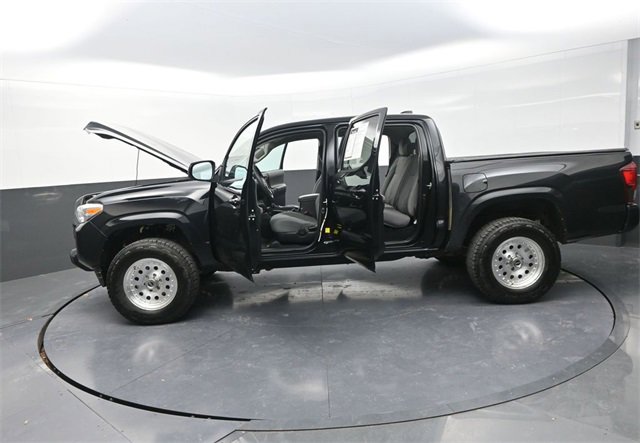 Used 2020 Toyota Tacoma SR image 28