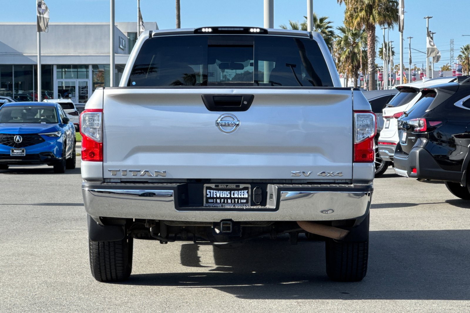 Used 2017 Nissan Titan SV AWD/4WD image 5