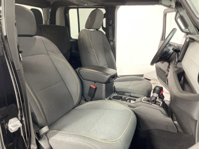 Used 2025 Jeep Gladiator Sport image 27