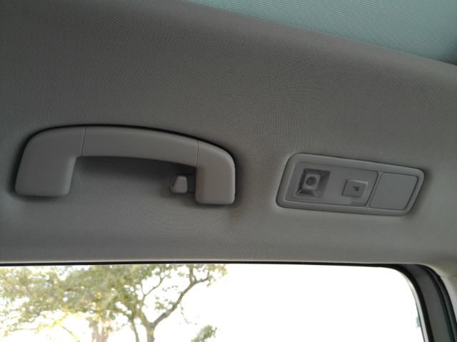 Used 2018 Volkswagen Tiguan SEL image 30