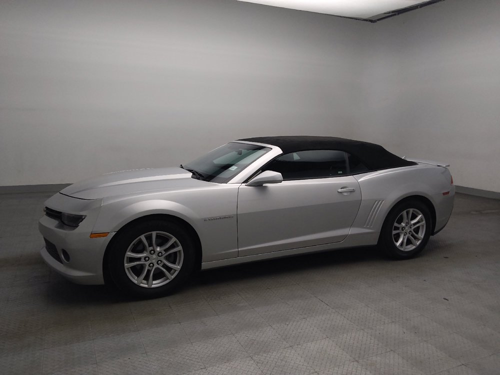 Used 2015 Chevrolet Camaro LT RWD image 2