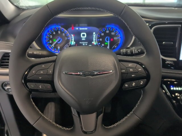 New 2026 Chrysler Pacifica Select image 16