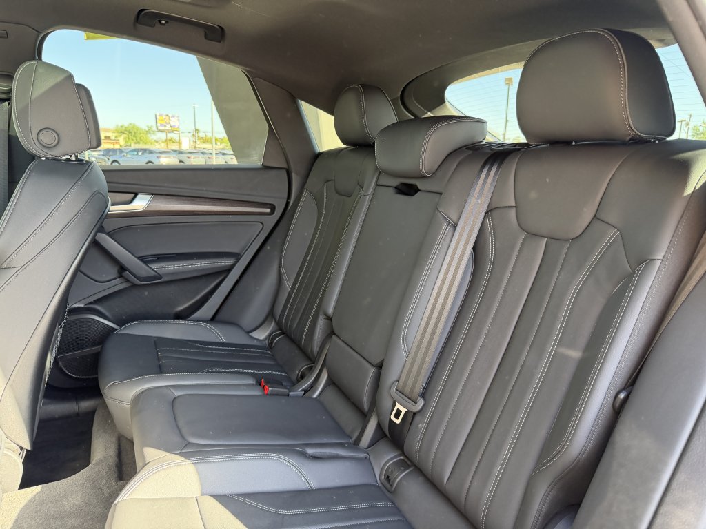 Used 2024 Audi Q5 2.0T Premium Plus w/ Premium Plus Package AWD/4WD image 36
