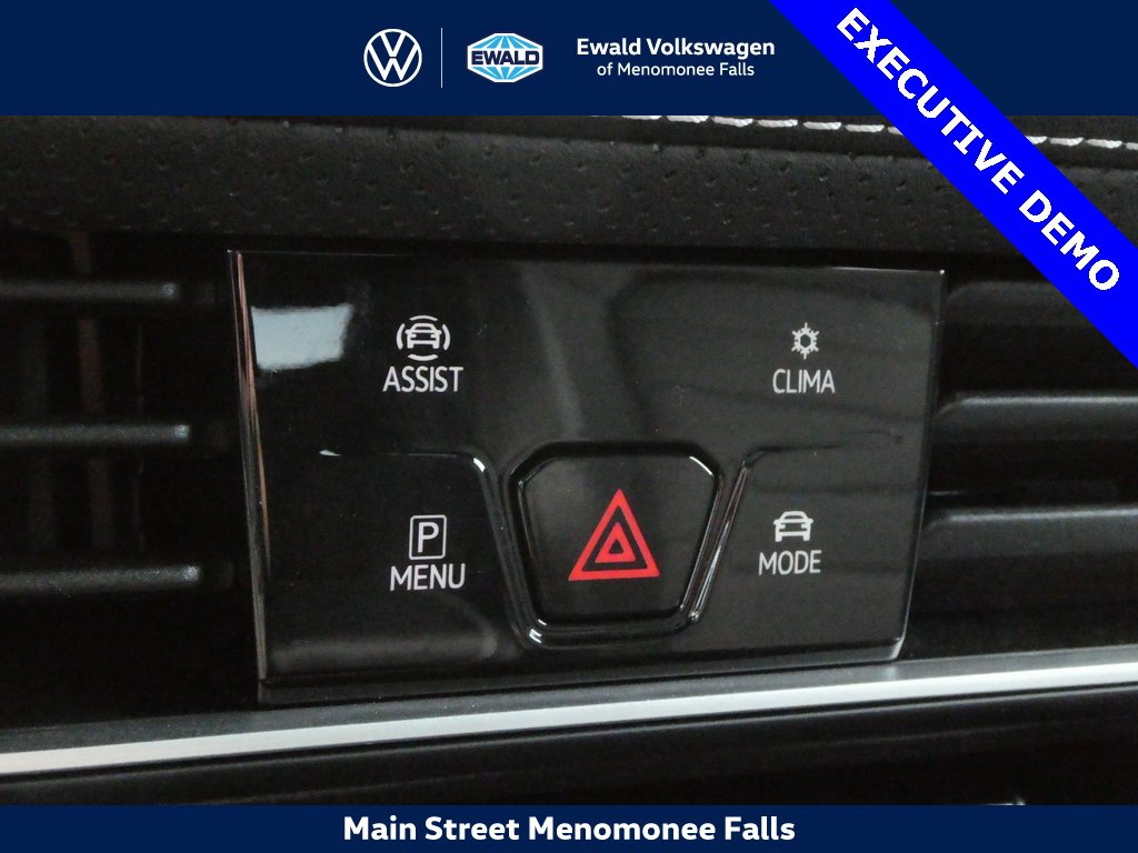 New 2025 Volkswagen Atlas Cross Sport SEL R-Line image 18