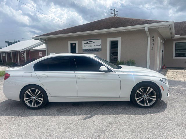 Used 2017 BMW 330i Sedan RWD image 4