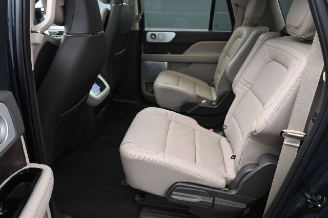Certified 2024 Lincoln Navigator L Reserve AWD/4WD image 21