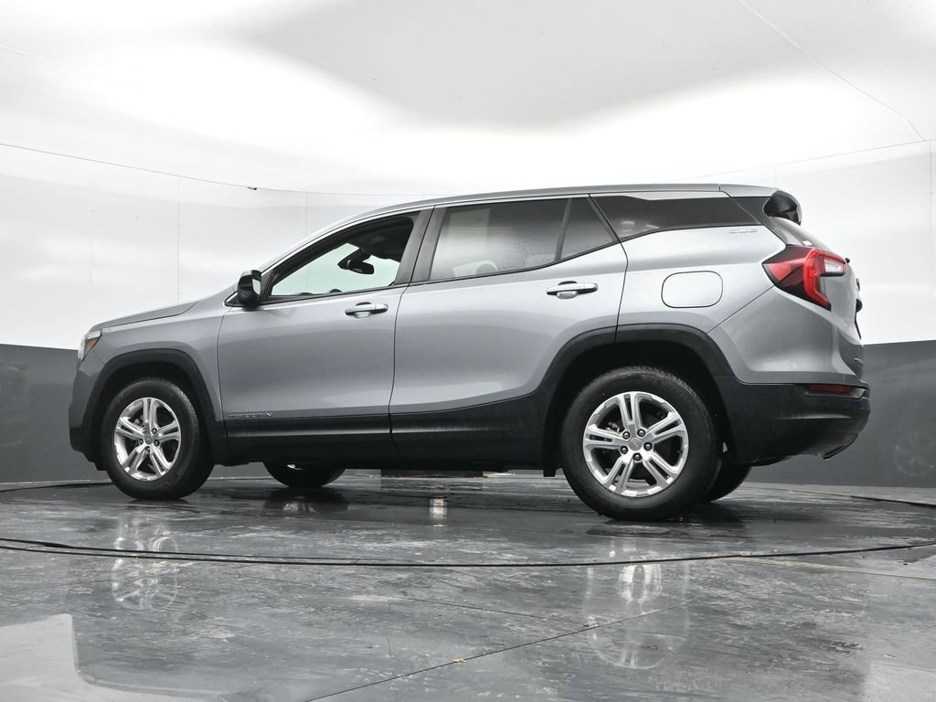 Used 2024 GMC Terrain SLE image 50