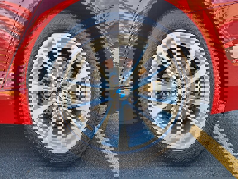 Used 2018 BMW 320i Sedan w/ Convenience Package image 15