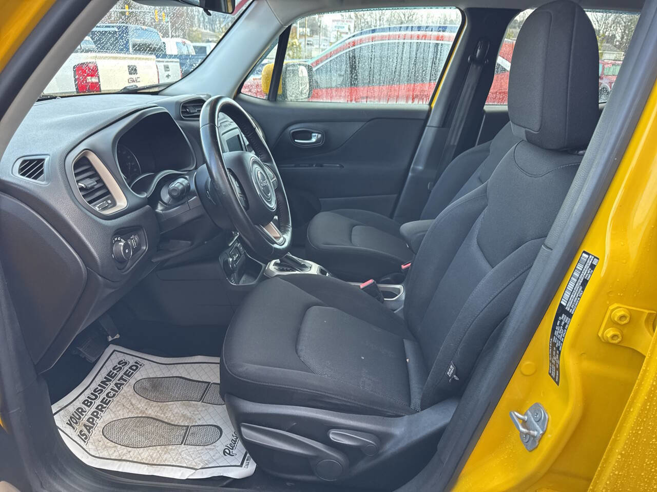 Used 2017 Jeep Renegade Latitude image 13