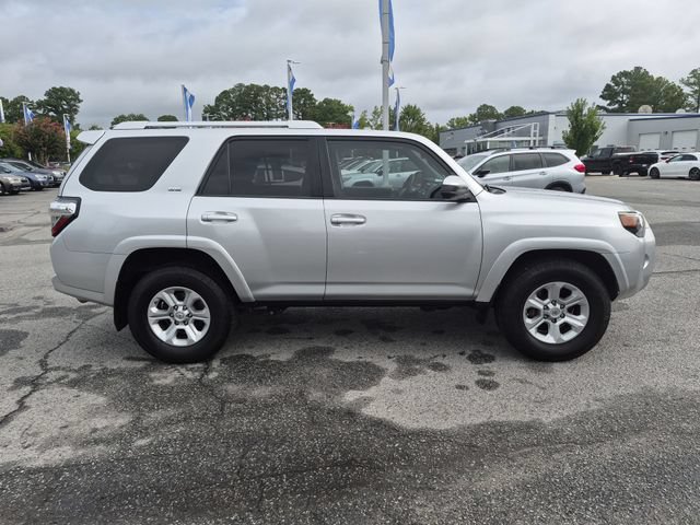 Used 2017 Toyota 4Runner SR5 RWD image 2
