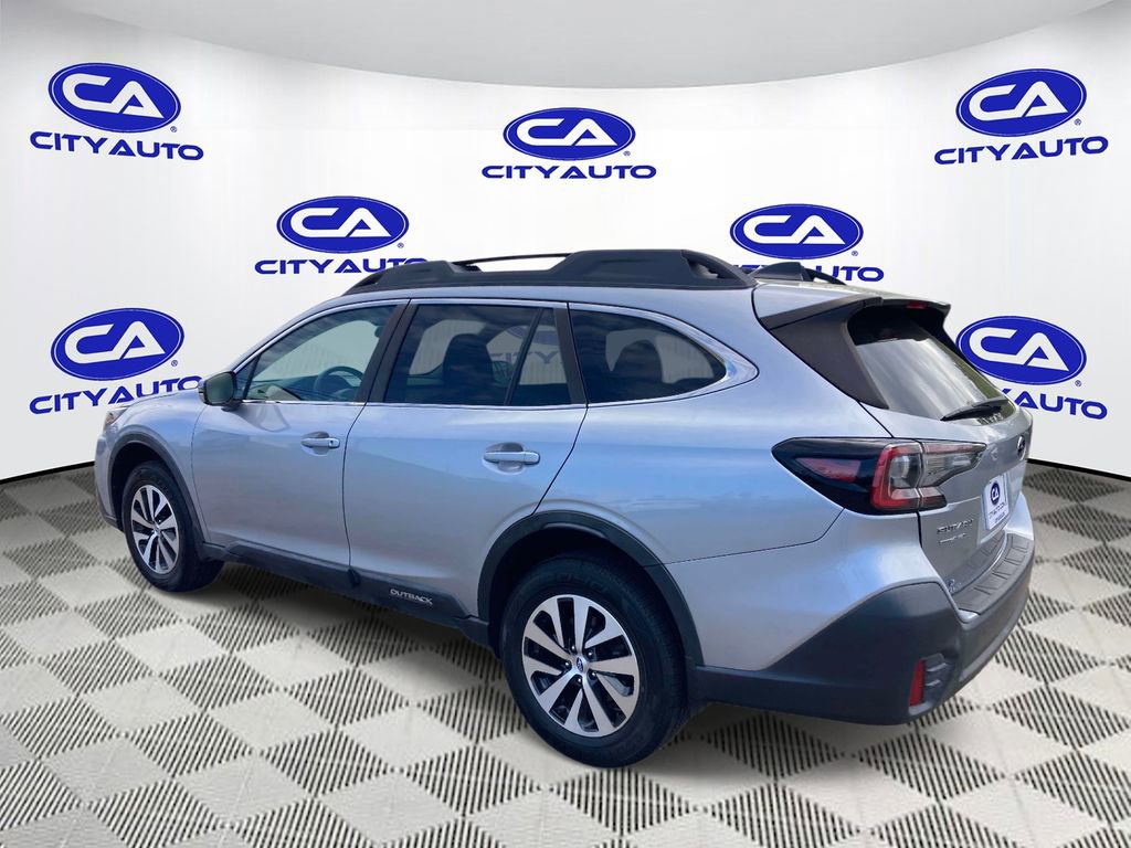 Used 2020 Subaru Outback Premium image 5